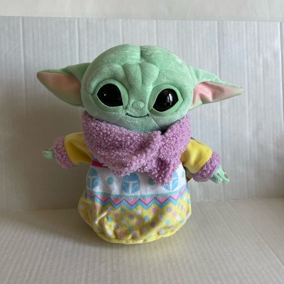 NWT Easter Grogu/Baby Yoda Plush 2022 Star Wars The Mandalorian The Child - Picture 3 of 14